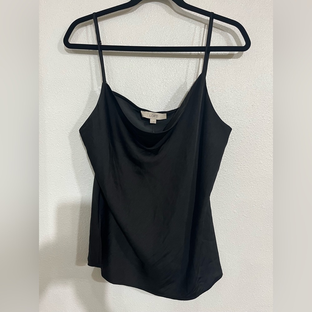 Loft size L black cami NWT 100% poliéster